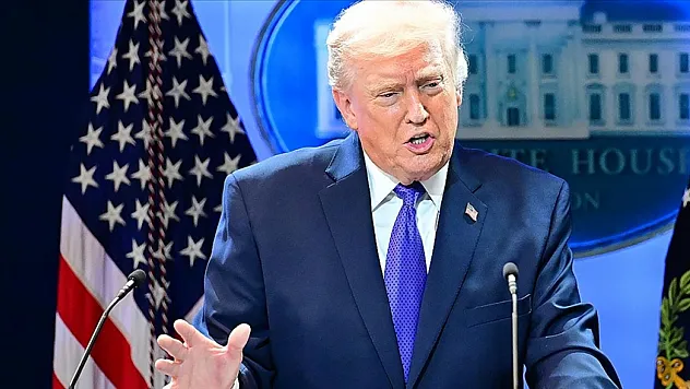 Trump, yüzde 10 tarife kararını imzaladı