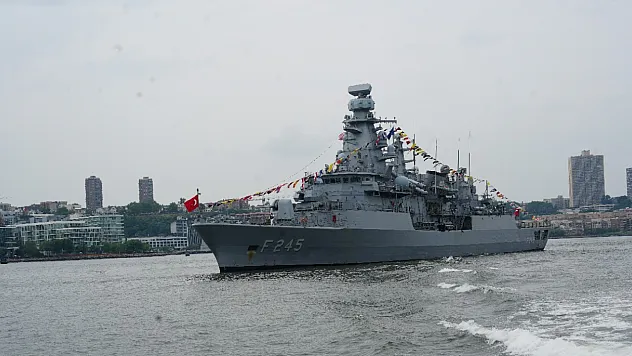 Türk Deniz Kuvvetleri'nin Gururu TCG Oruçreis ABD'de