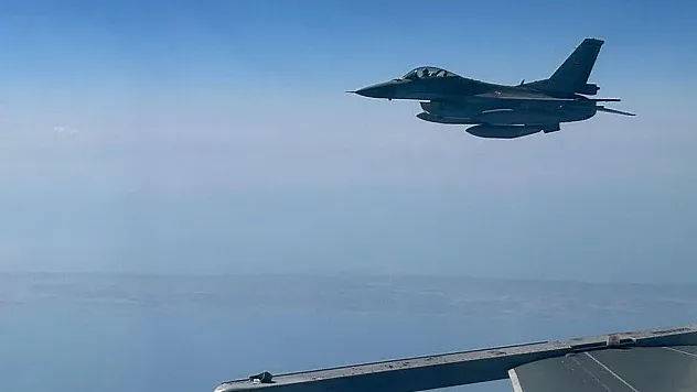 Türk Hava Kuvvetleri'nden Akdeniz'de Eğitim Uçuşu