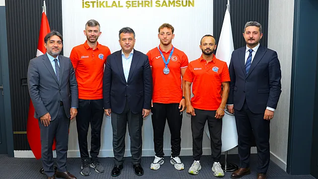 Türk kano tarihine geçen Resul Aydın'a Başkan Doğan'dan tebrik
