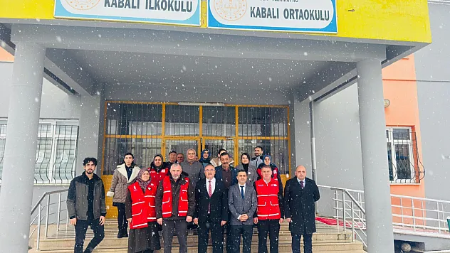 Türk Kızılay Vezirköprü'de 88 öğrenciyi giydirdi