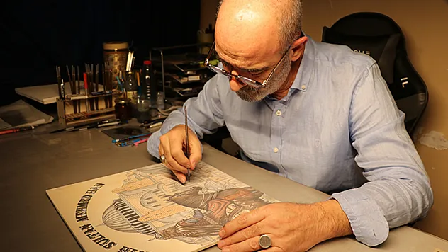 Türk tarihini 27 metrelik çini eserle anlattı