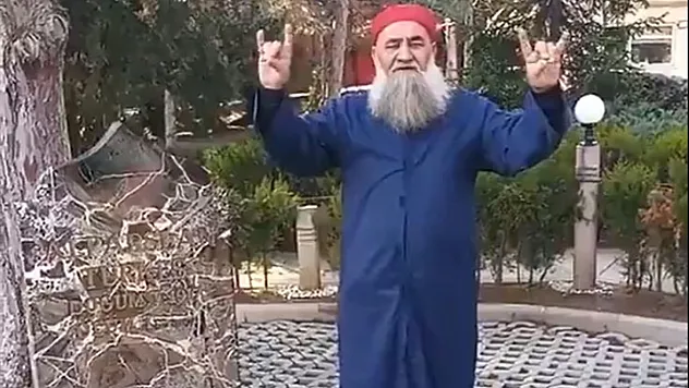 Türkeş'in mezarında Bahçeli'ye çağrı!