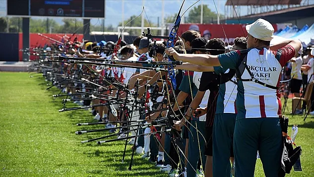 Türkiye 15 Yaş Altı Okçuluk Ligi'nde yeni Mete Gazozlar yetişecek