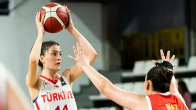 Türkiye, İspanya'ya farklı yenildi