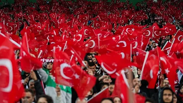 Türkiye-İtalya maçının biletleri genel satışa sunuldu