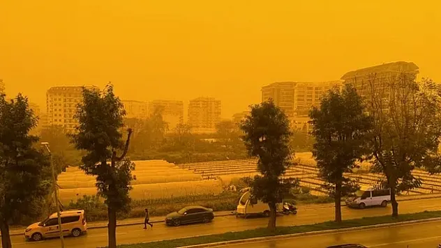 Türkiye'ye çöl tozu ve sağanak uyarısı: Hava kalitesi düşecek