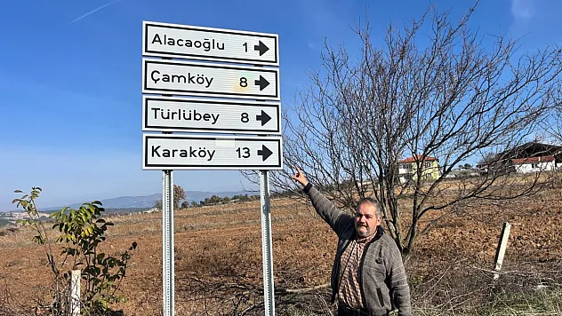 Bu köy yaklaştıkça uzaklaşıyor: Yön levhaları şaşırtıyor
