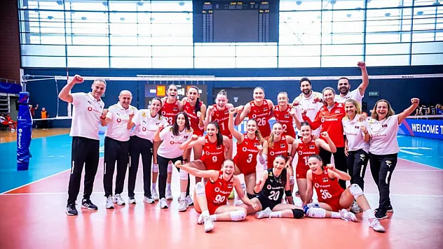 U19 Milli Kadın Voleybol Takımı yarı finalde