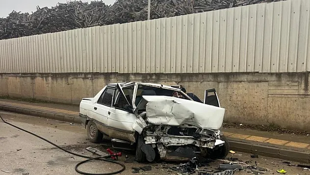 Üç Araçlı Kaza Paniği