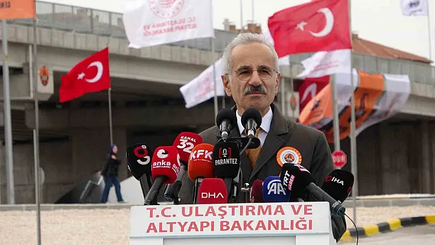 Ulaştırma Bakanı yeni kavşak ve yolu açtı