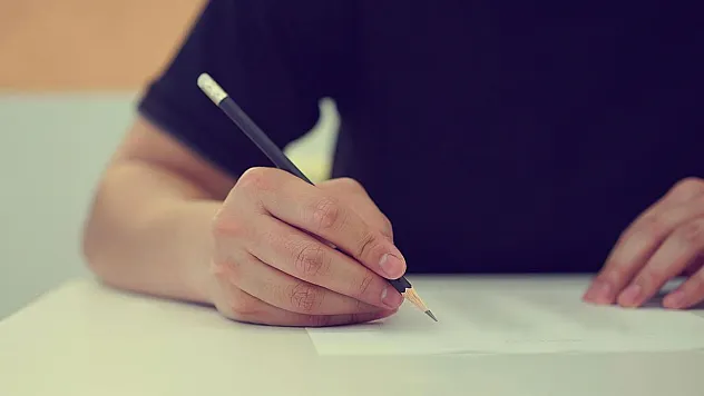 Üniversite Adayları İçin Kritik 24 Saat: YKS Başvurularında Yarın Son Gün!