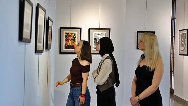 Üniversiteden Şehre Taşan Sanat: 100 Eserlik 'İZ Baskı Sergisi' Kapılarını Açtı