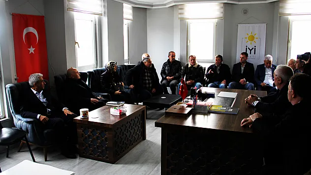 Usta Partililerle Bir Araya Geldi