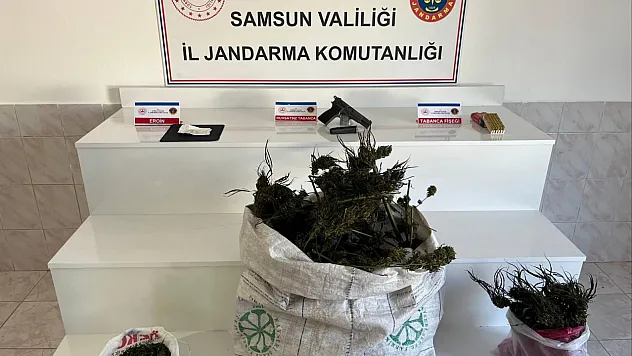 Uyuşturucu operasyonunda 3 kilo 110 gram kubar esrar ele geçirildi