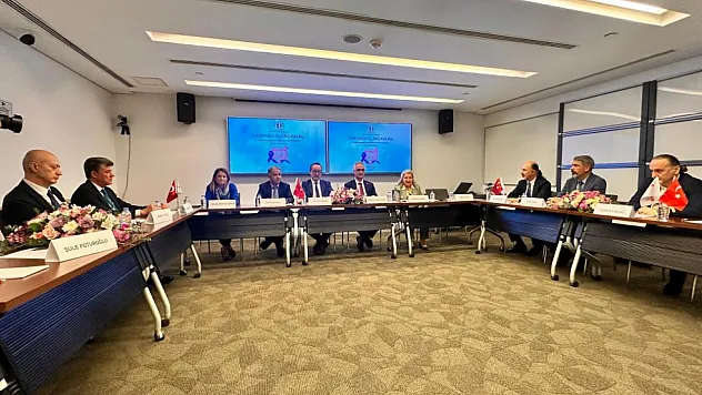 Uzmanlardan gençlere kolon kanseri uyarısı