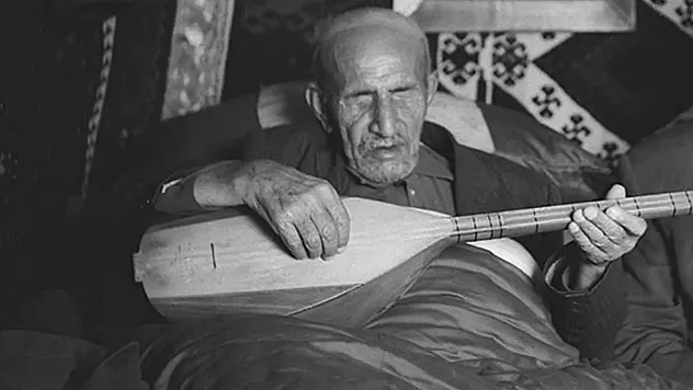 Uzun İnce Bir Yoldayım: Aşık Veysel 53. yılında anılıyor