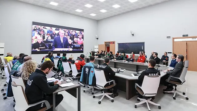 Vali Tavlı'dan Asrın felaketi nedeni ile AFAD'A ziyaret