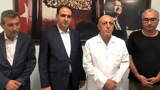 Veli Ağbaba pazar ziyaretinde fenalaştı