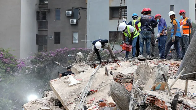 Venezuela'yı vuran deprem felaketinde ölü sayısı 4 bin 118'e yükseldi