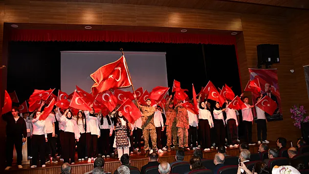 Vezirköprü'de 18 Mart anma etkinliği yoğun katılımla gerçekleşti