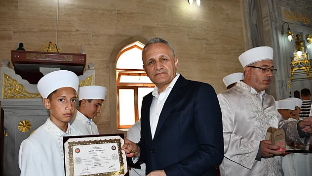 Vezirköprü'de 23 hafız icazetini aldı