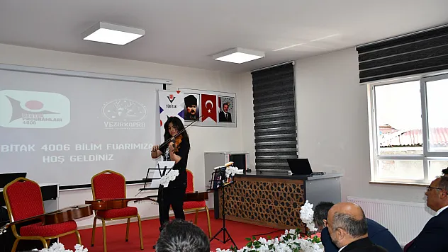 Vezirköprü'de bilim fuarı açıldı