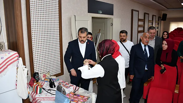Vezirköprü'de el emekleri sergilendi