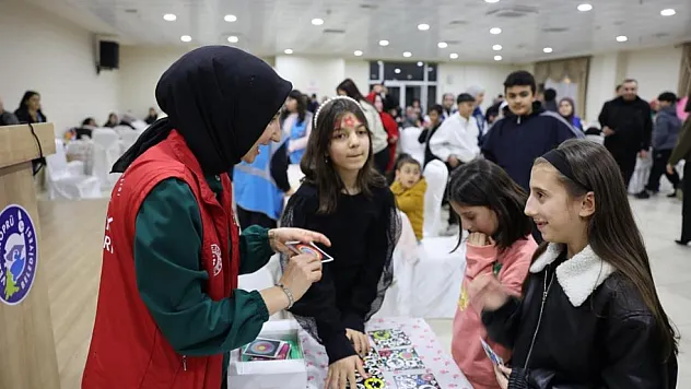 Vezirköprü'de yetim ve öksüz çocuklar iftarda buluştu