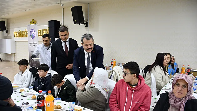 Vezirköprü'de yetim ve öksüz çocuklar için iftar programı