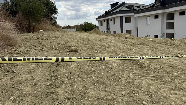 Villa bahçesinde ceset bulundu