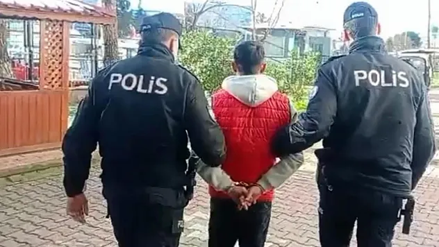 Yakalanan cezaevi firarisi kendini astı