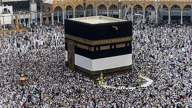 Yaklaşık 2 milyon katıldığı hac kuraları çekildi