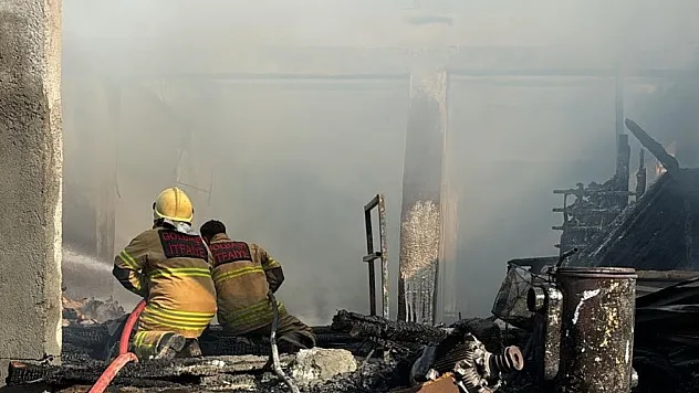 Yangın bir evi küle çevirdi