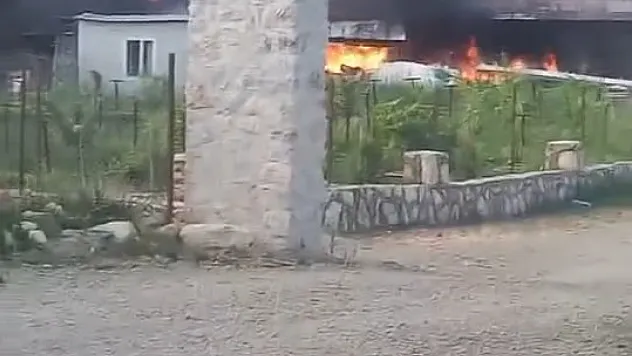 Yangında ev kullanılmaz hale geldi