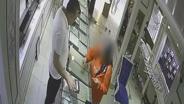 Yardıma gittiği komşusunun 200 bin TL'lik altılarını çalmıştı