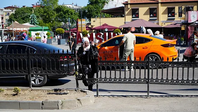 Yayalar ölüm ile dans ediyor