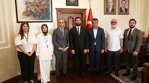 Yeşilay'dan, Büyükşehir'e ziyaret