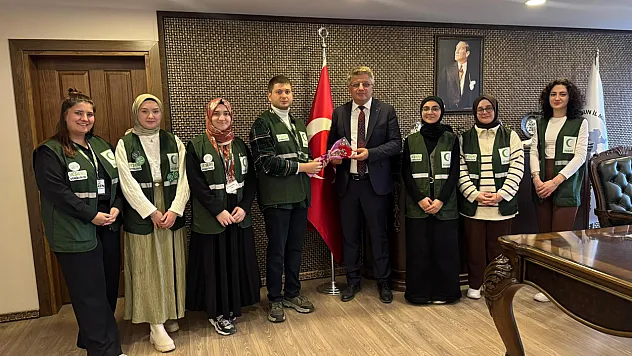 Yeşilay'dan Öğretmenler Günü'ne Anlamlı Ziyaretler