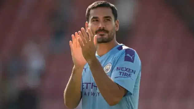 Yıldız futbolcu Galatasaray'la anlaştı