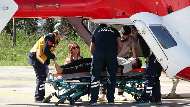 Yüzüne odun parçası isabet eden çocuk ambulans helikopterle Samsun'a sevk edildi