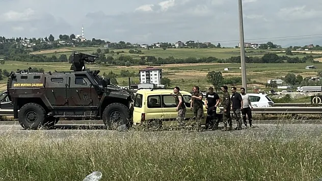 Zırhlı Polis Aracının Karıştığı Zincirleme Kazada 1 Yaralı
