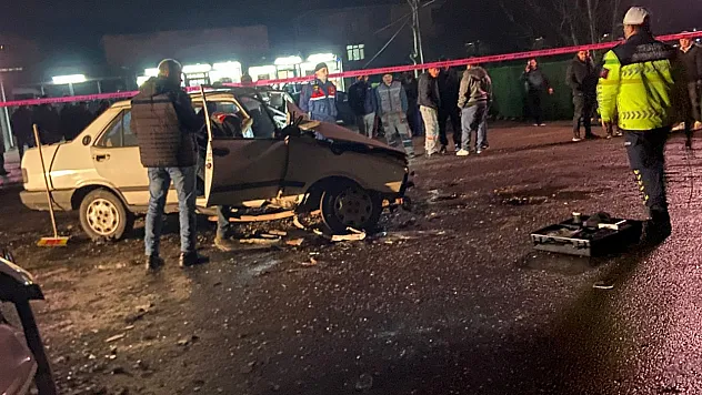 Zonguldak'ta servis ile otomobil çarpıştı: 6 Yaralı