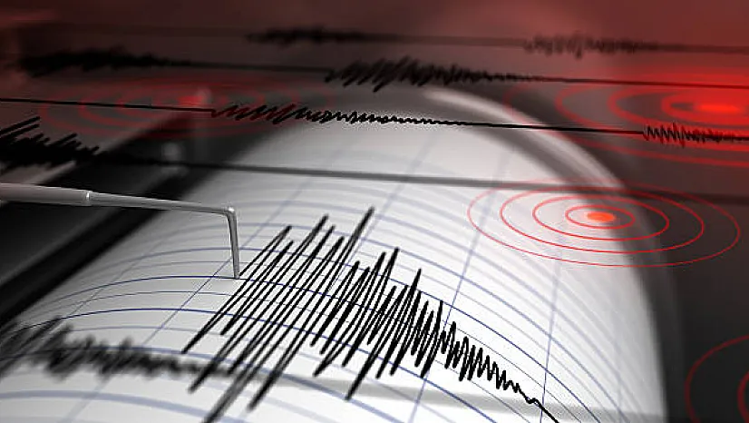 Antalya'da Deprem Oldu