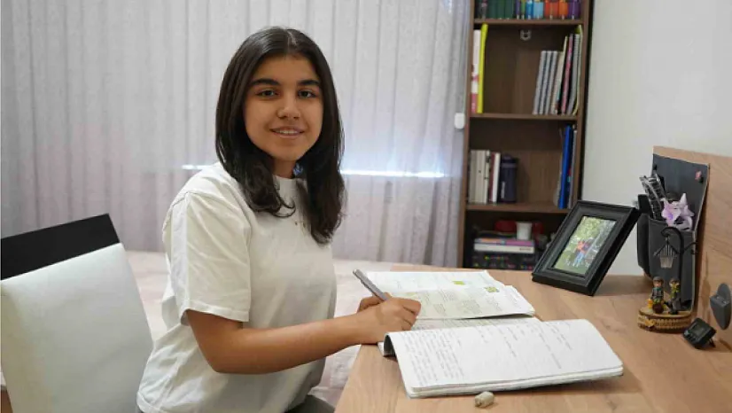 500 Tam Puan Alan Zeynep Ülkü Aslan Başarısının Sırrını Anlattı