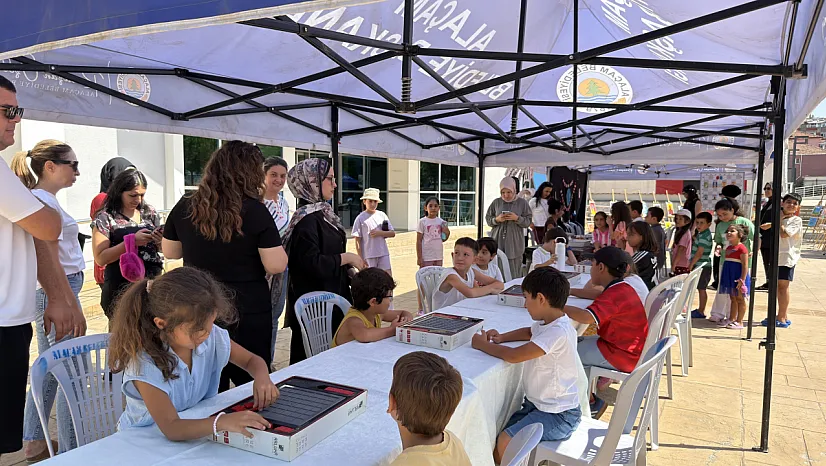 Alaçam Gençlik Merkezi'nde yaz okulu kapanış coşkusu
