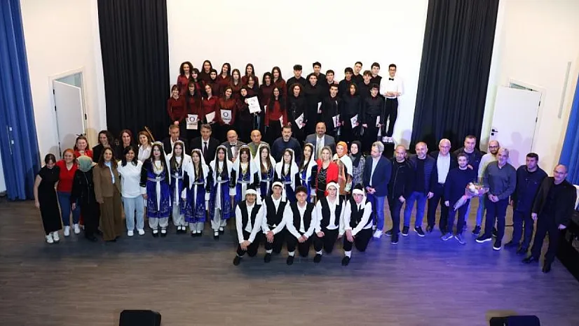 Bafra Fen Lisesi'nden Sanat Dolu 19 Mayıs Kutlaması