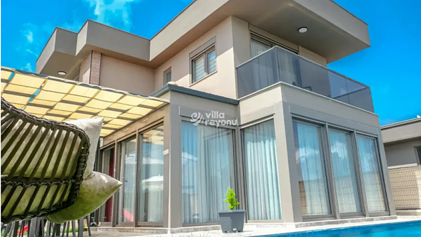 Balayı İçin Villa Kiralamanın Avantajları: Çiftlere Özel Tatilin Neden En İyi Seçeneği?