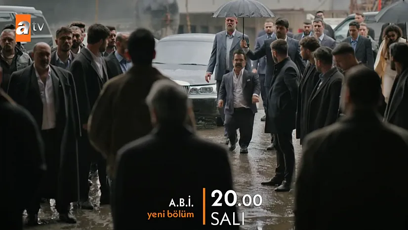 'Çaycı Hüseyin' İmaj Değiştirdi: ATV Dizisinde Mafya Babası oldu