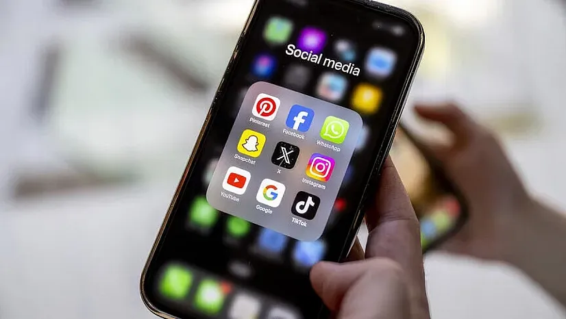 Çekya'da Okullarda Cep Telefonu Yasağı Yolda